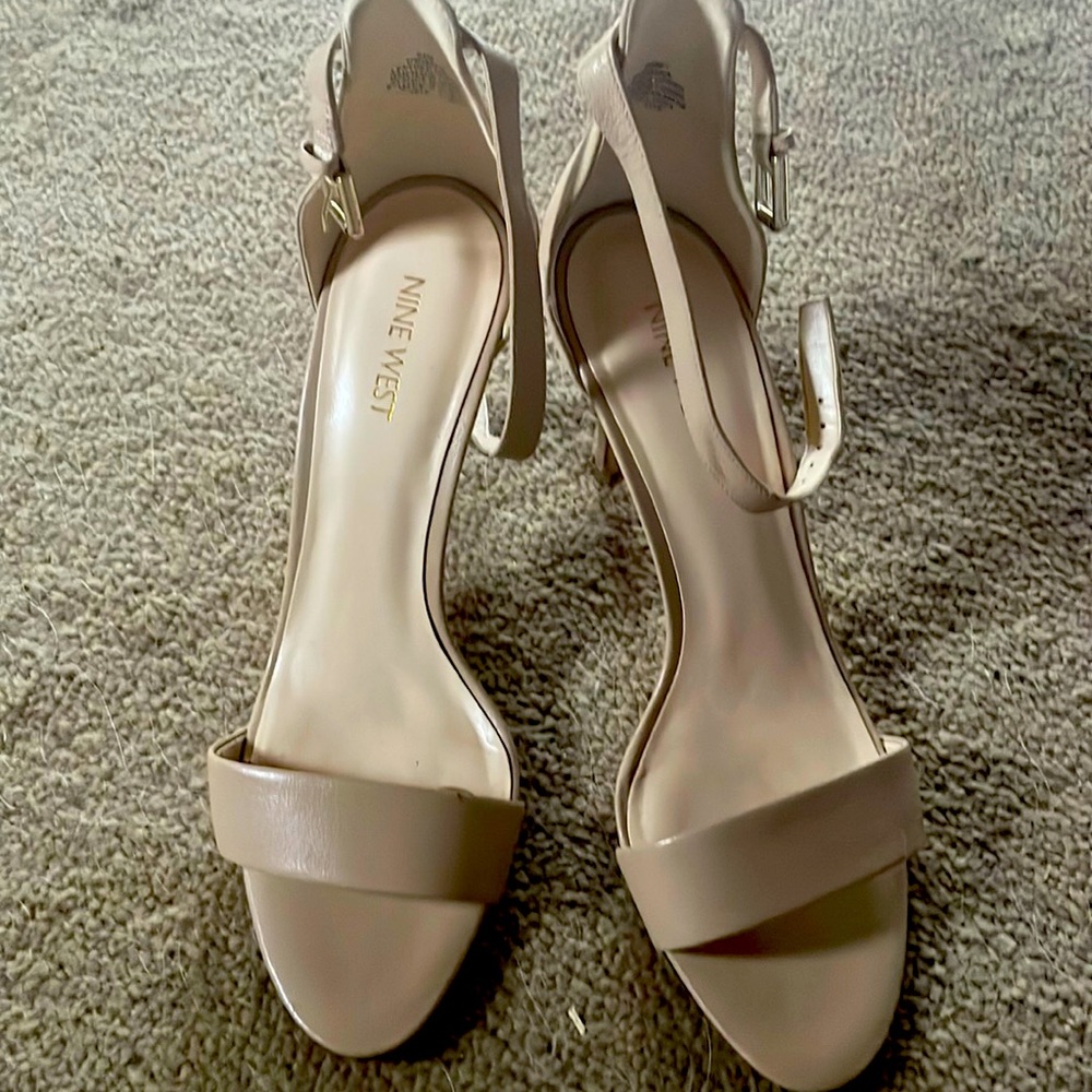 Nine West summer heel. Perfect for summer dresses!